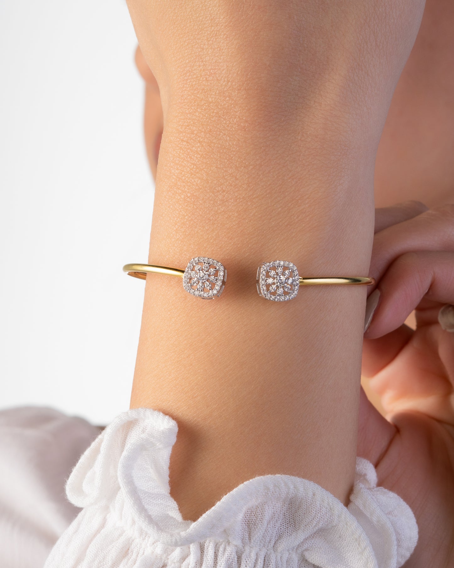 Monroe Bangle
