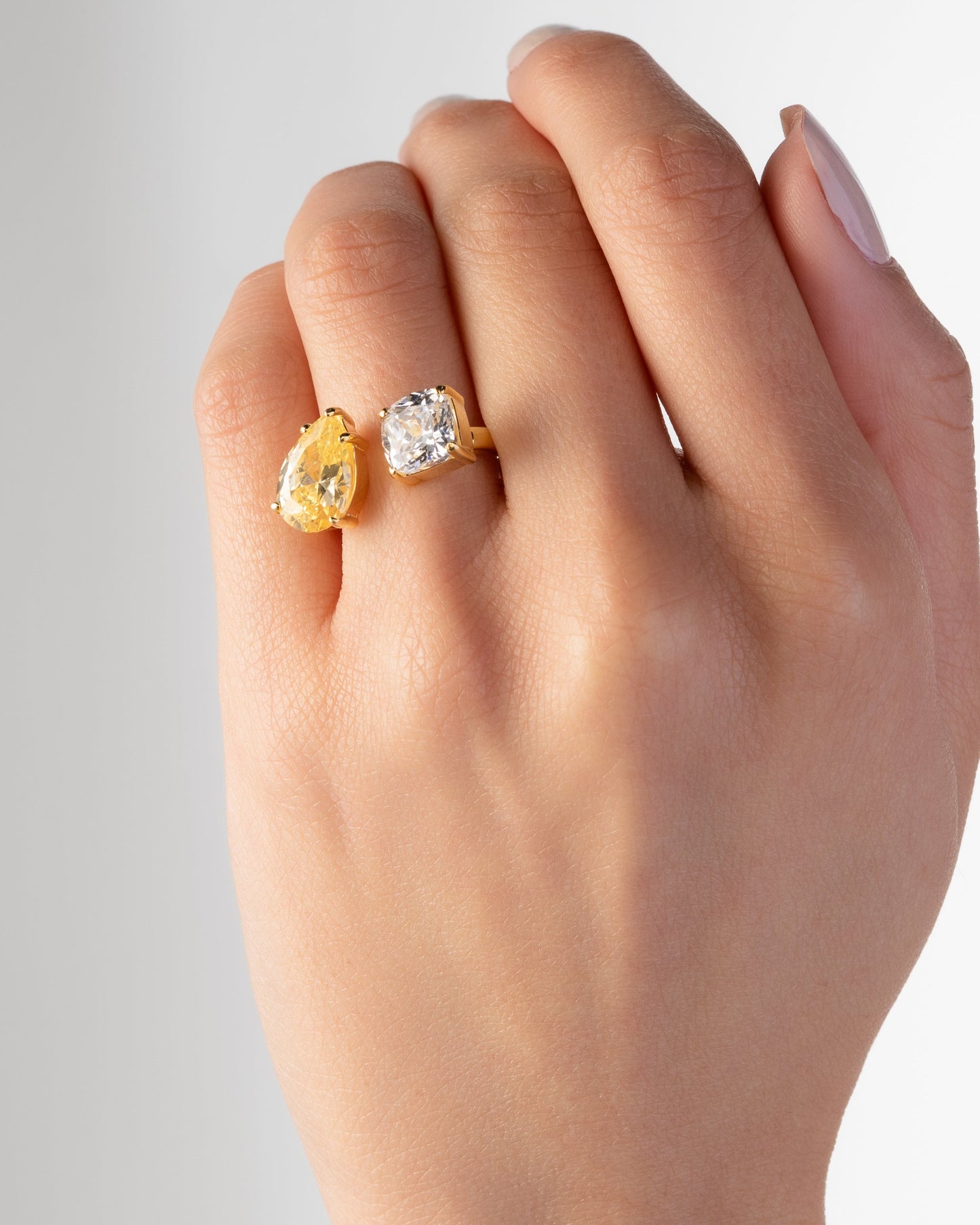 Thalora Ring